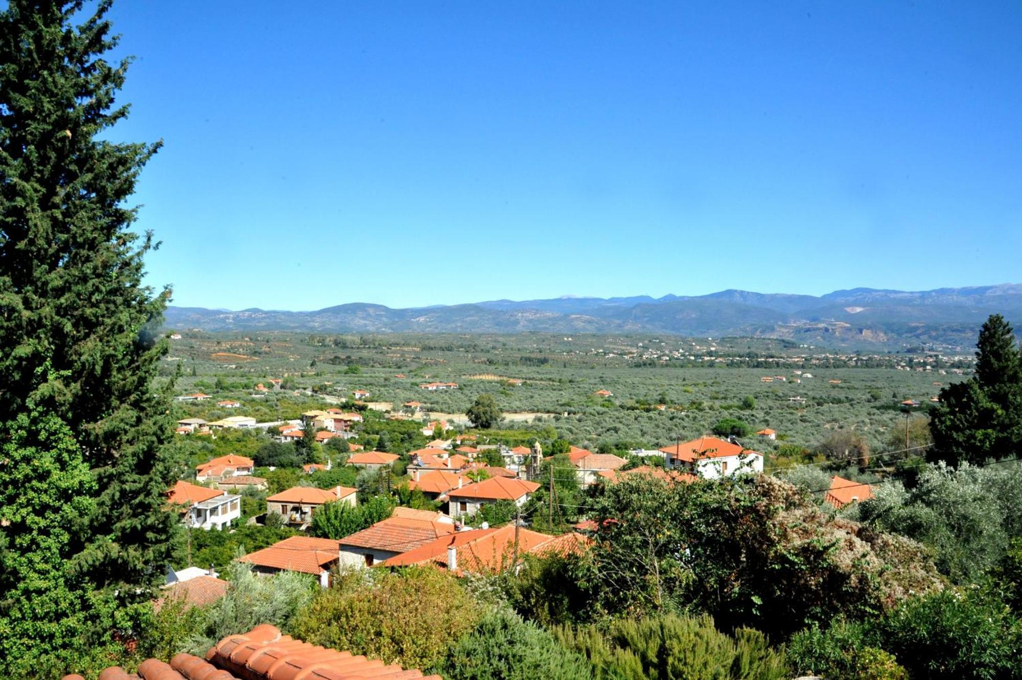 Elegant Stone Mansion In Historic Mystras Apartment ภายนอก รูปภาพ