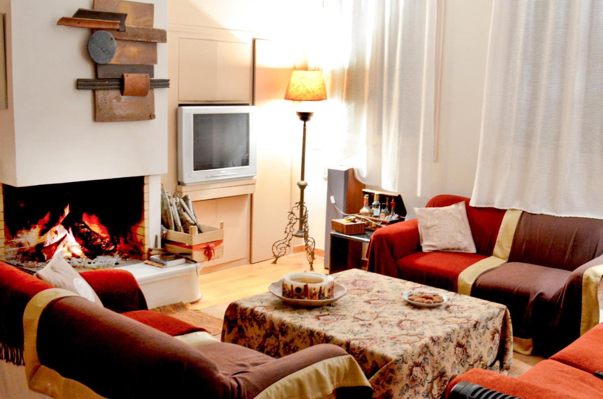 Elegant Stone Mansion In Historic Mystras Apartment ภายนอก รูปภาพ
